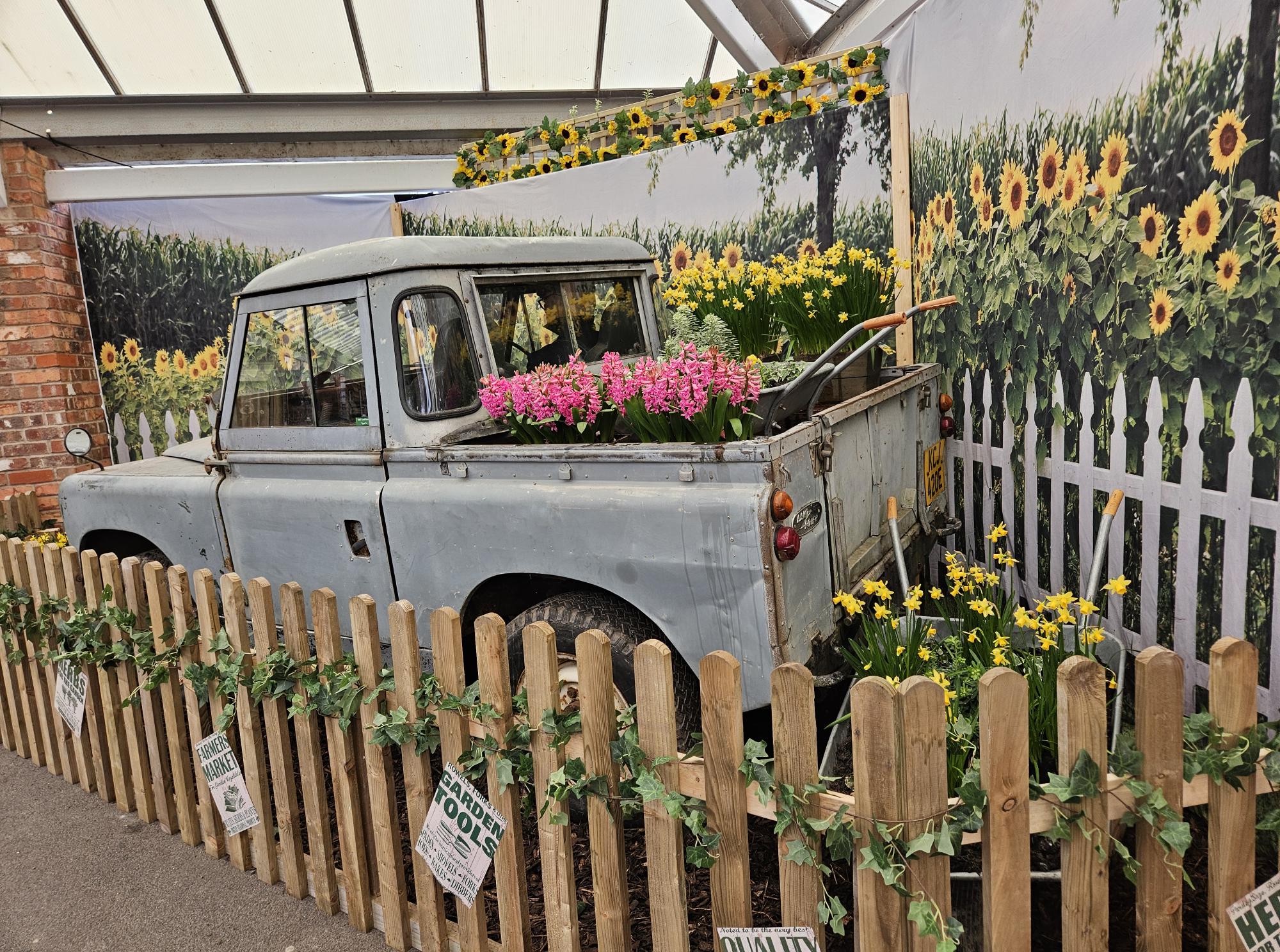 Bellis Brother's Farm Shop & Mold Market